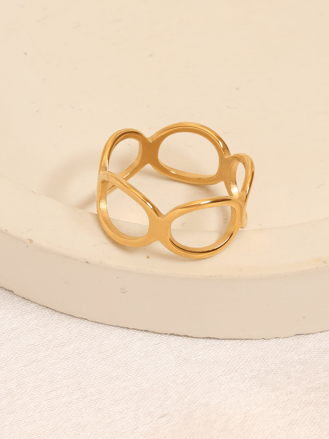 Oval Ring