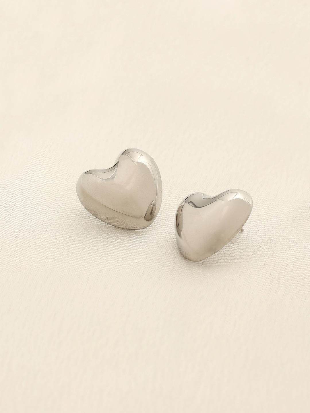 Heart Studs Silver