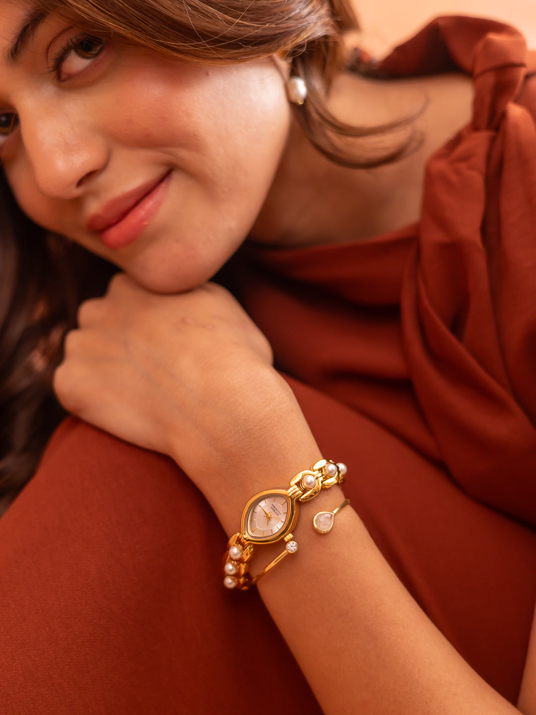 Moonlight Pearl Gold-Toned Watch