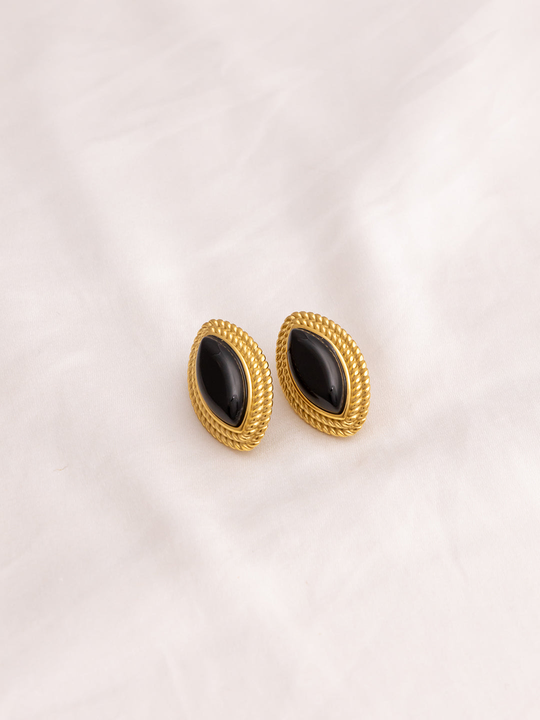 Vintage Oval Onyx Studs