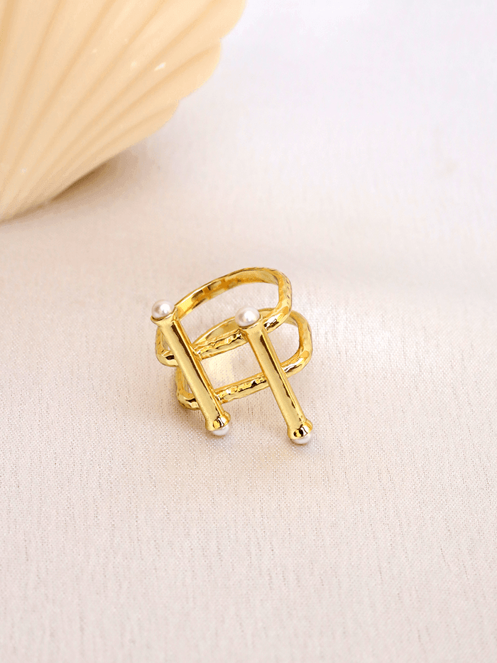 Asymmetrical Pearl Ring - Perfectly Average