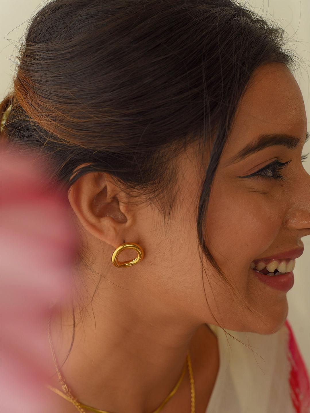 Circle Stud Earrings - Perfectly Average