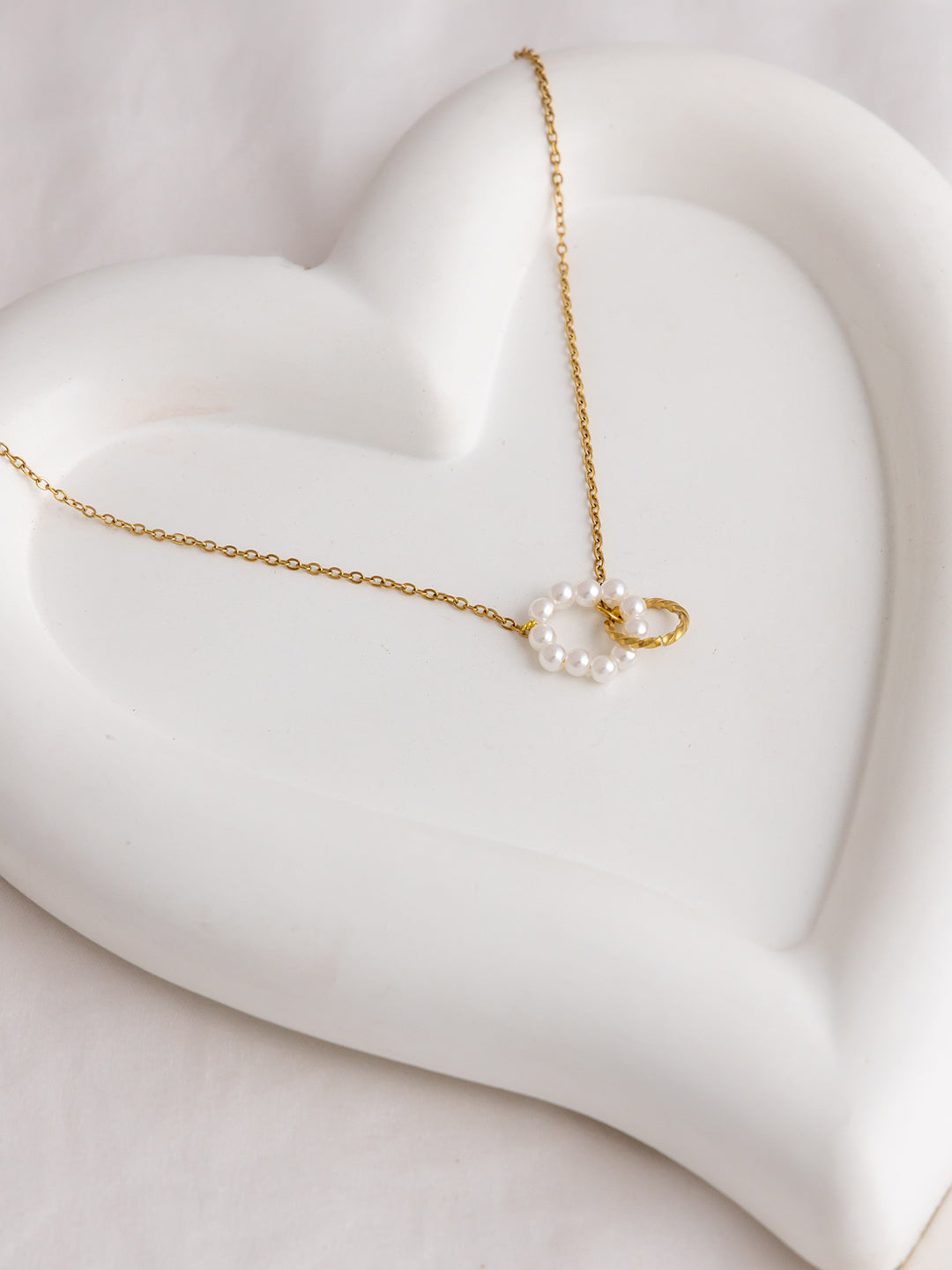 PEARL INFINITY NECKLACE