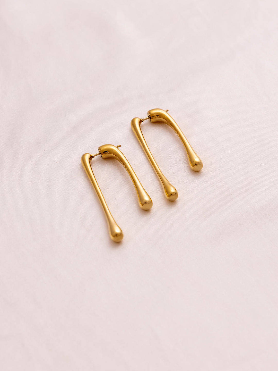 MELTING GOLD EARRING