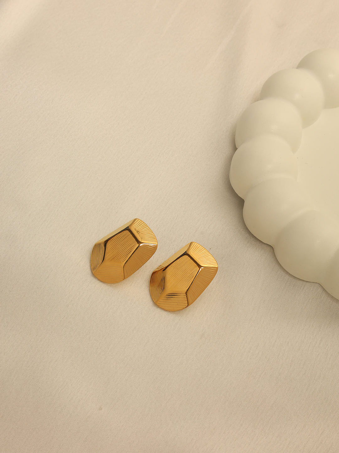 Curved Dome Studs