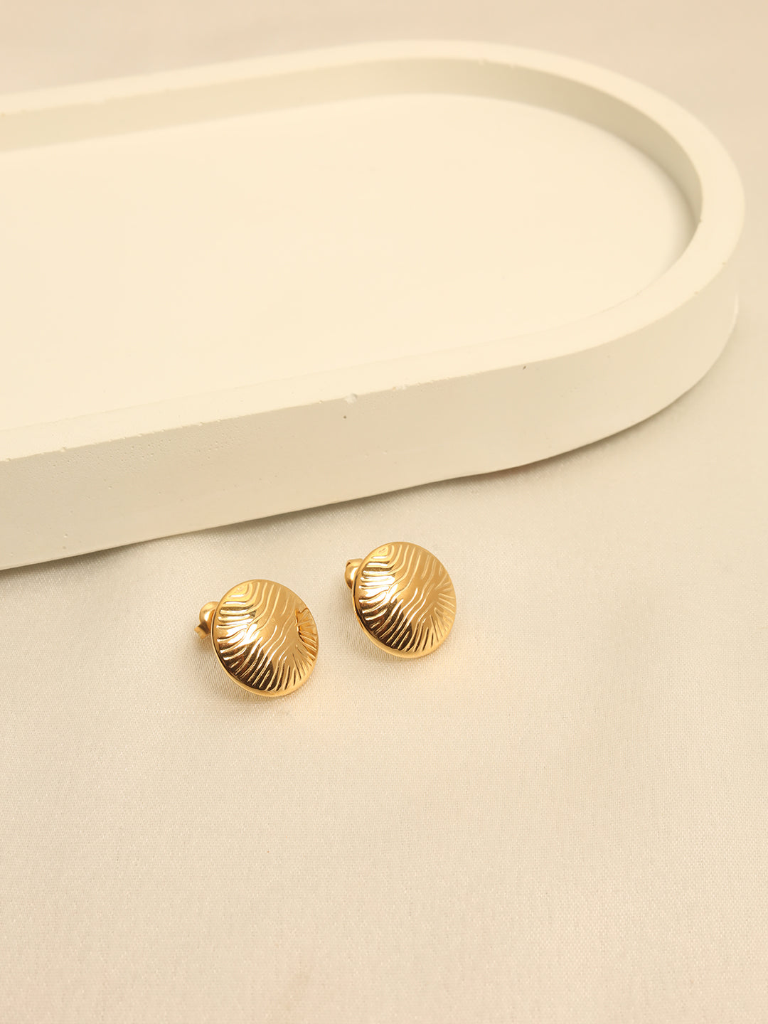 Finger Print Studs