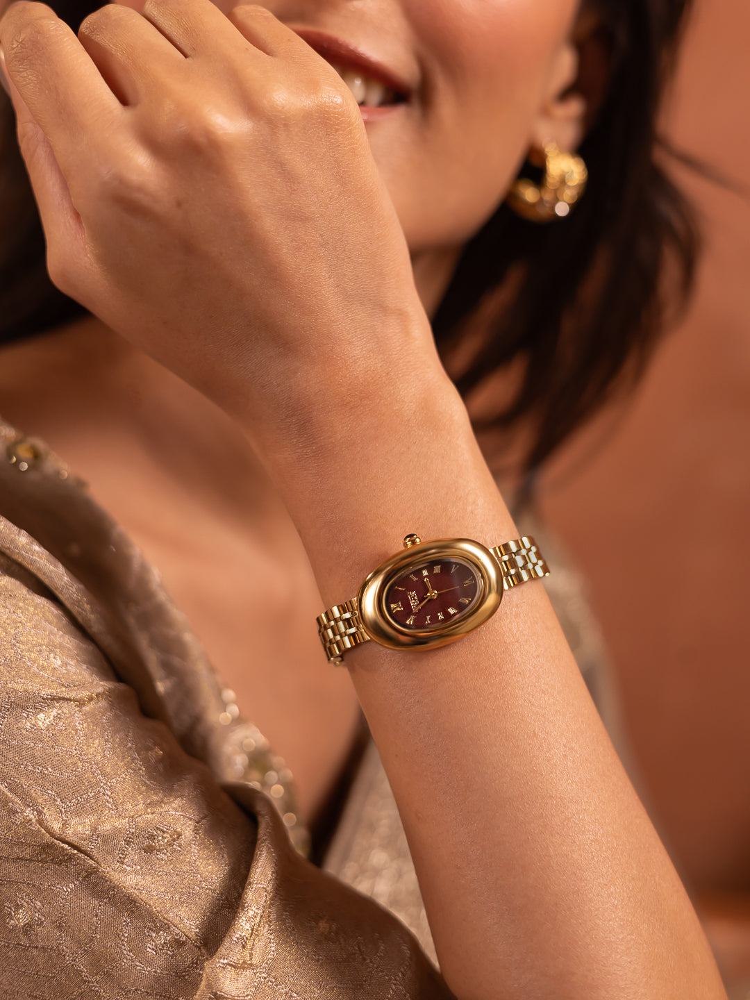 Soulmate Oval Gold-Toned Watch