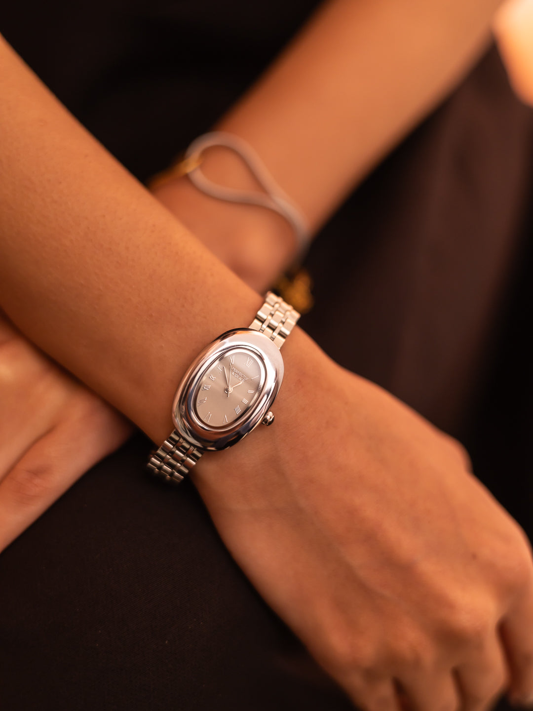 Soulmate Oval Silver-Toned Watch