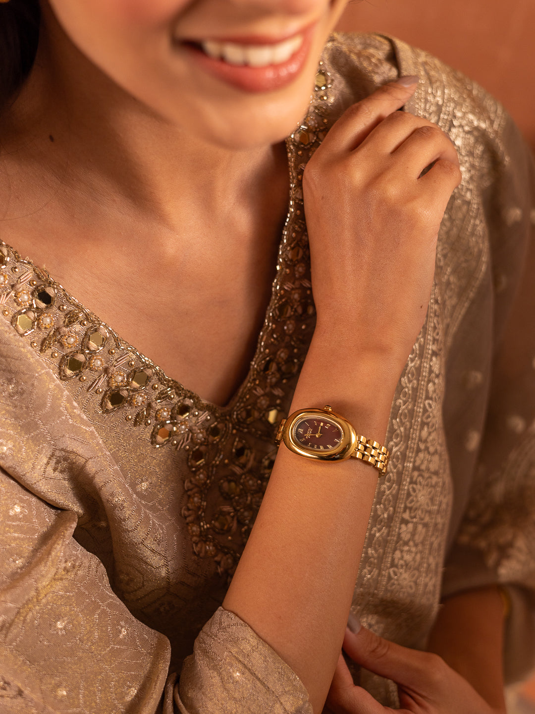 Soulmate Oval Gold-Toned Watch