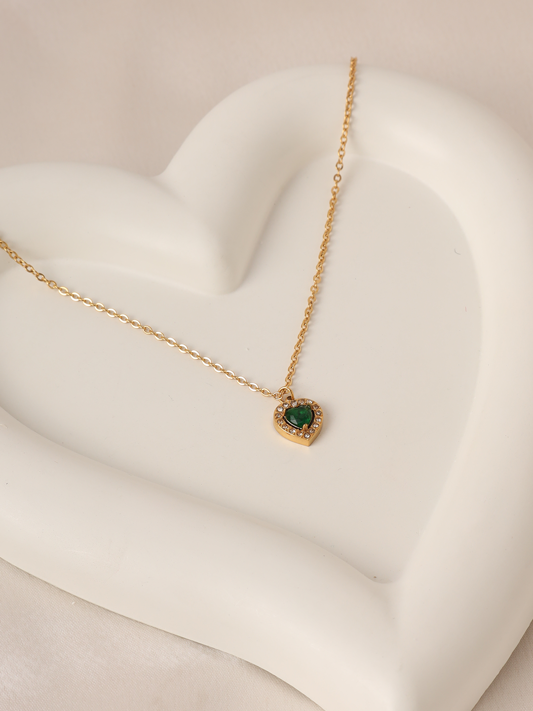 Emerald Small Heart Pendent