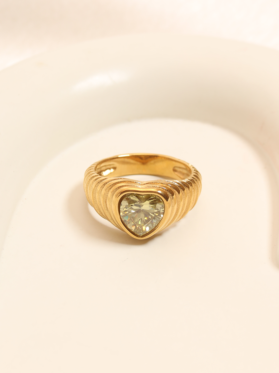 Green Garnet Heart Textured Ring