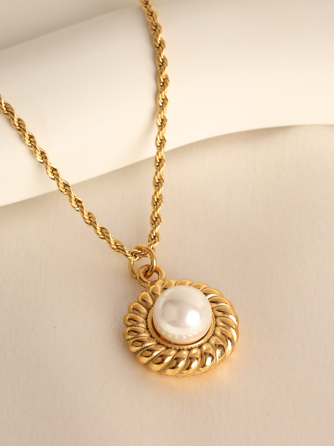 Twisted Pearl Necklace