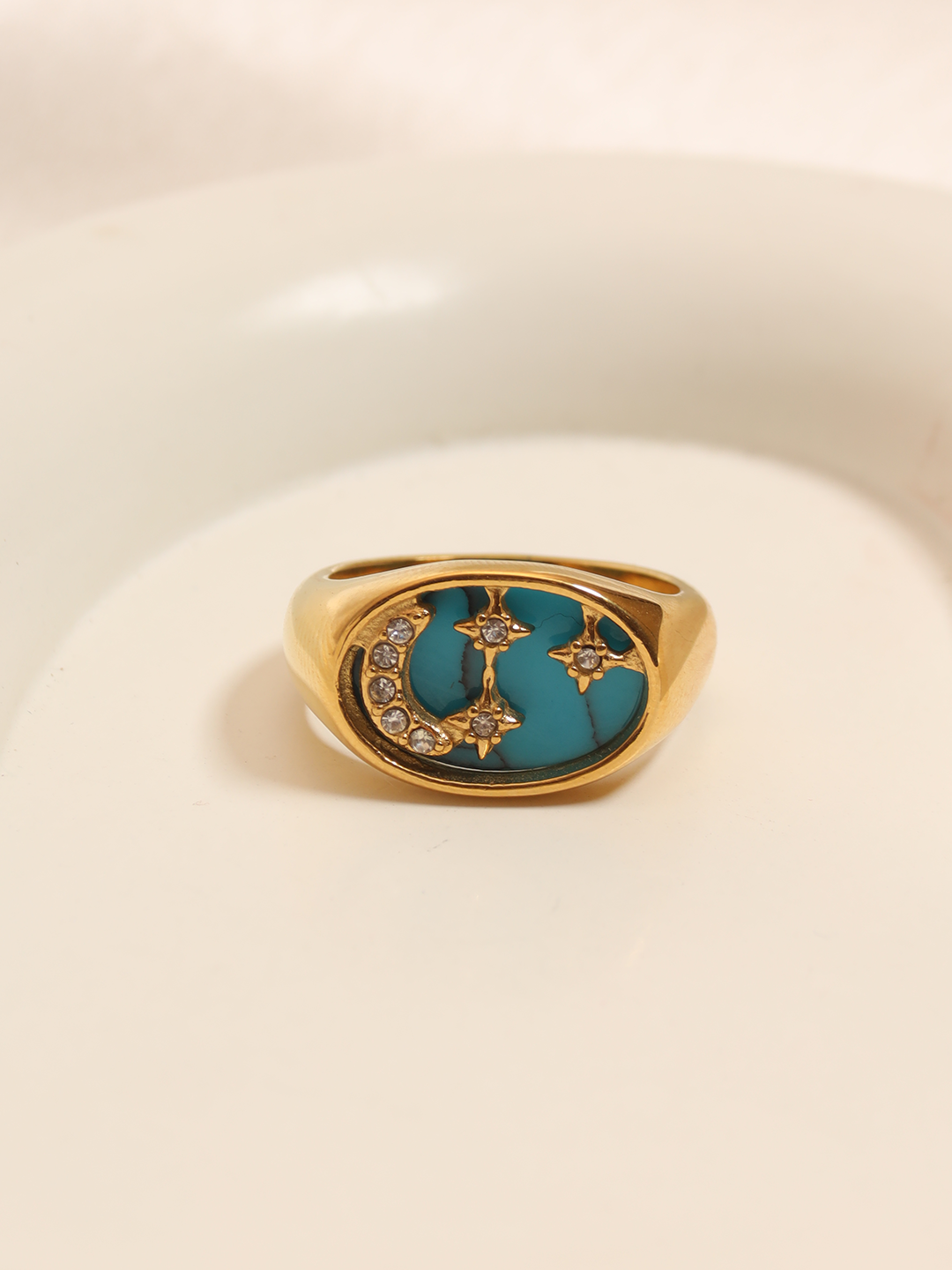 Oval Turquoise Star Ring