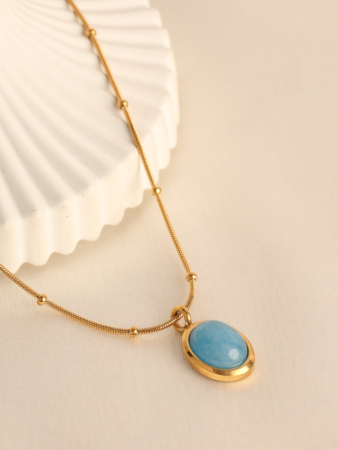 Turquoise Pendent Necklace