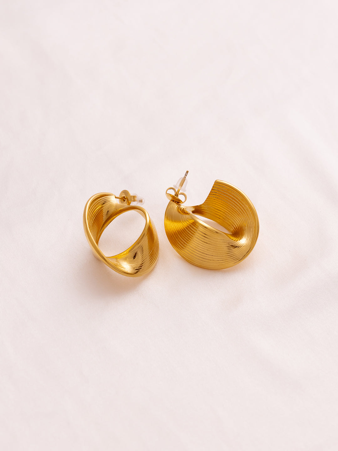 Twirl Textured Earring
