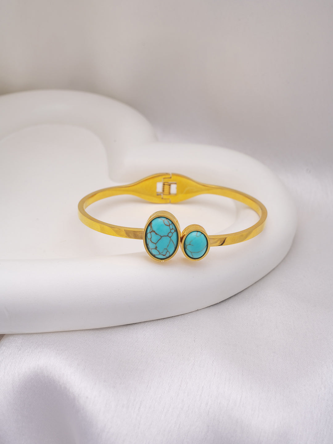 Turquoise Oval Bracelet