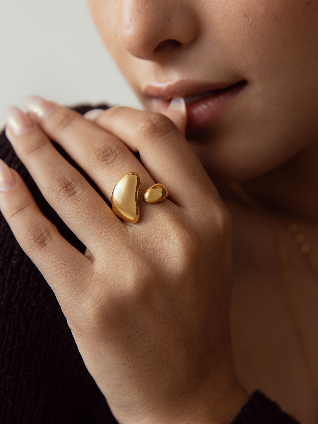 Abstract Irregular Ring