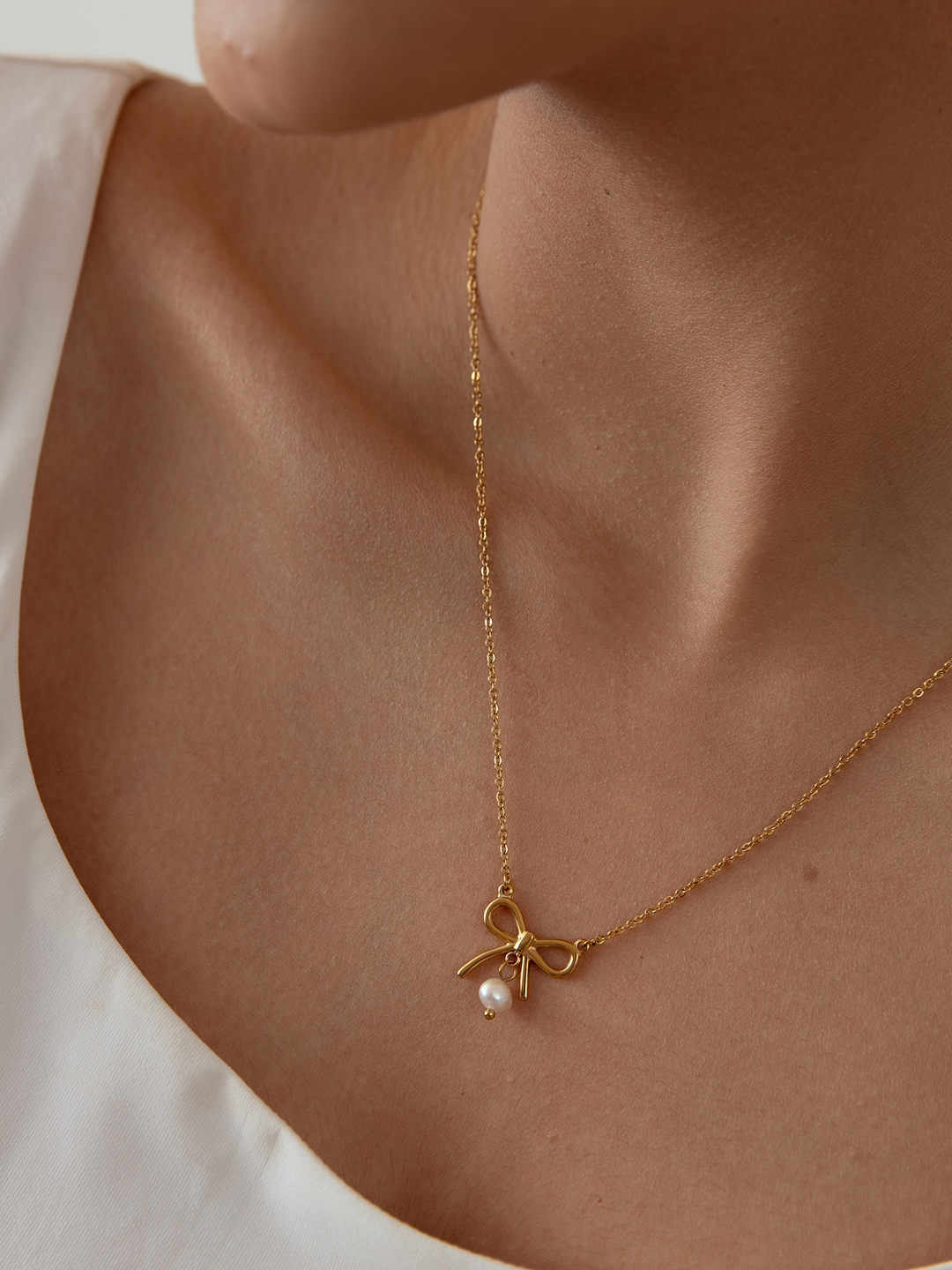 Pearl Bow Knot Necklace