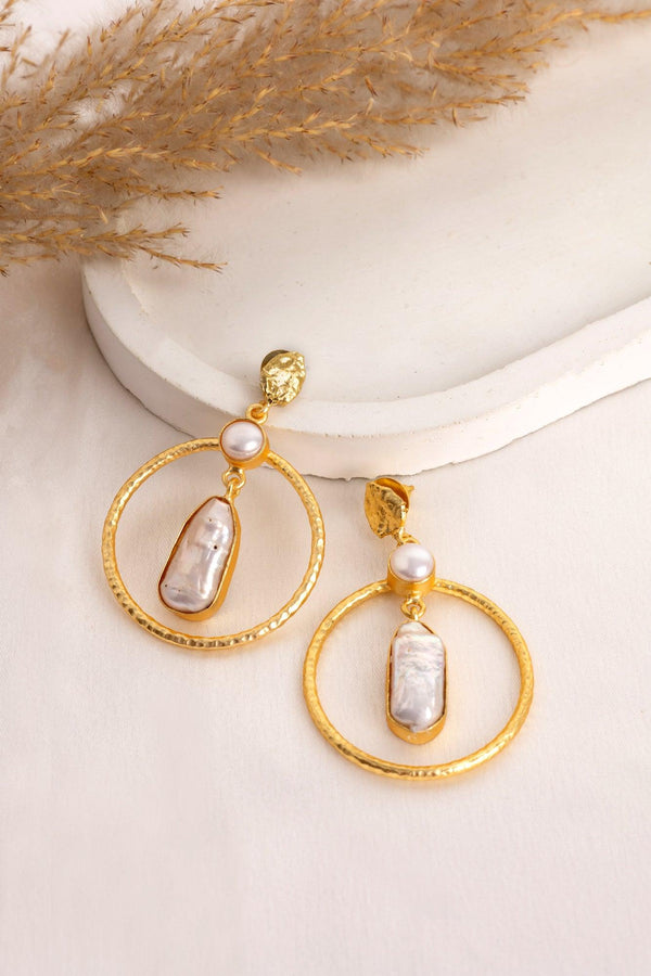Anna Circle Pearl Earrings - Perfectly Average