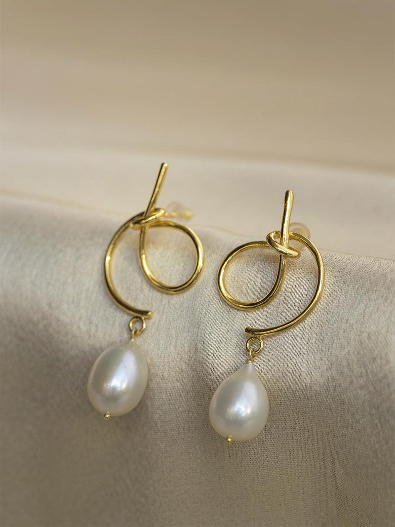 Rose Gold Pearl-Kissed Drop Earrings – GIVA Jewellery