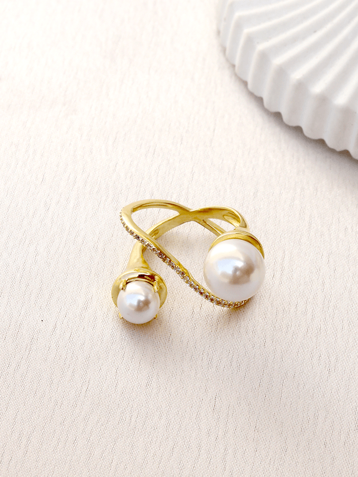 Twisted Pearl Ring - Perfectly Average