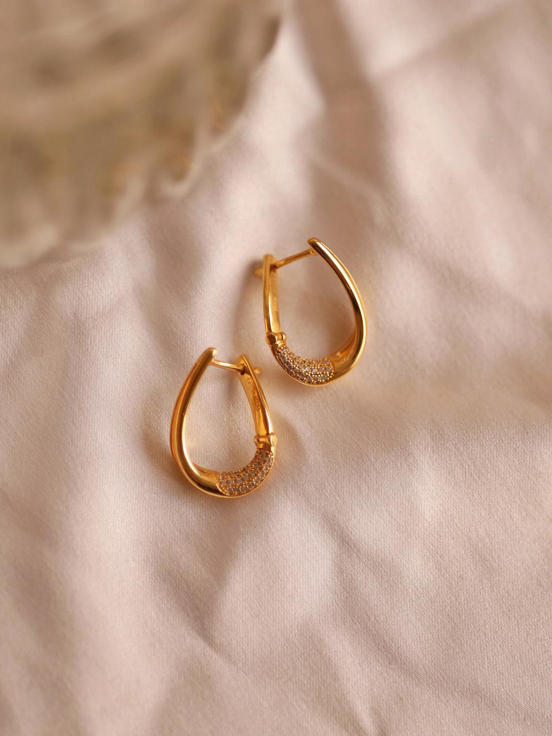 Sophisticated Elegance: U-Shaped Hoops with Stone Embellishments ...